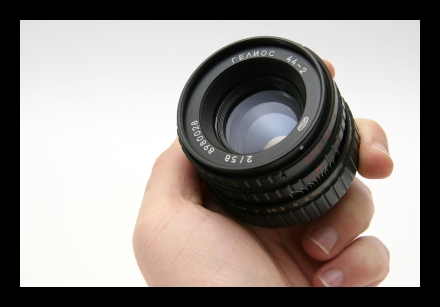Lens Helios 44-2 bản thiết kế lại (thay vỏ) sản xuất bởi MMZ, thiết kế vỏ 44-3, công thức thấu kính 44-2